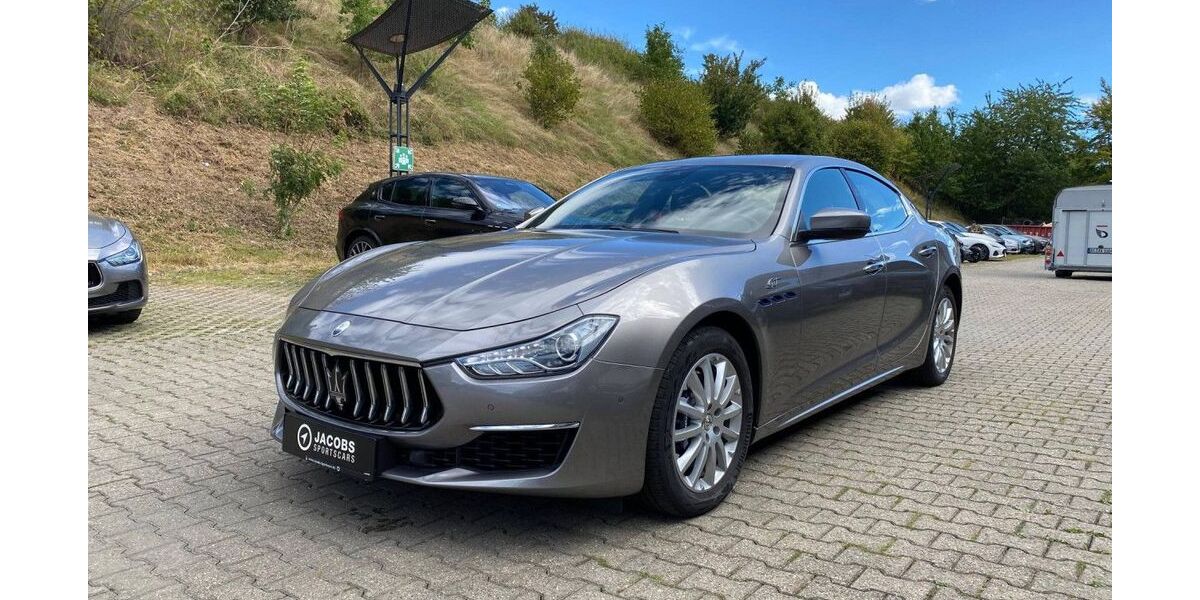 Maserati Ghibli 49.000 km 41.480 &euro; Köln 50829