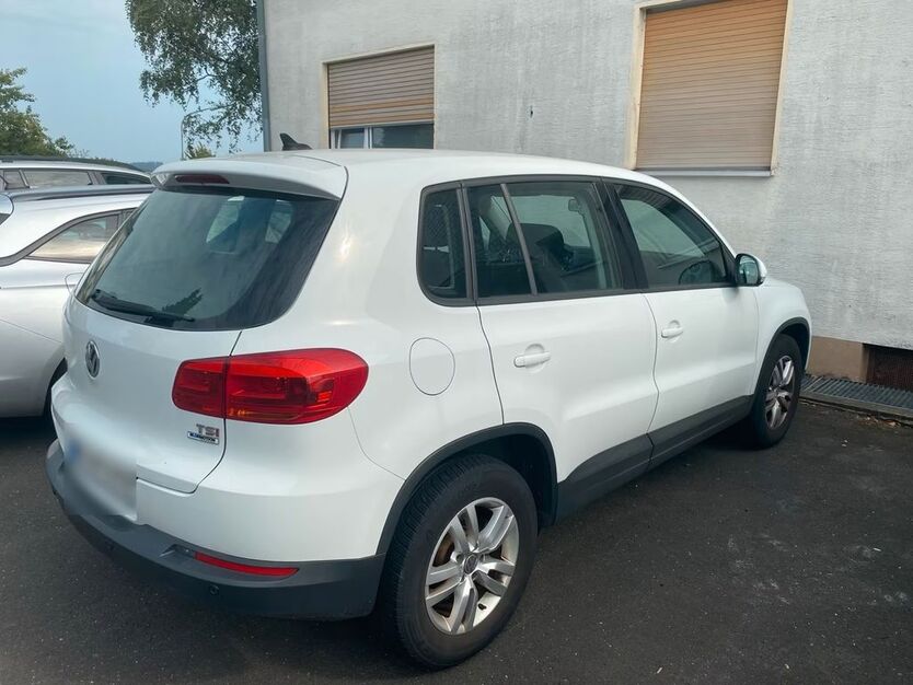 VW Tiguan 125.847 km 10.500 € Troisdorf 53840
