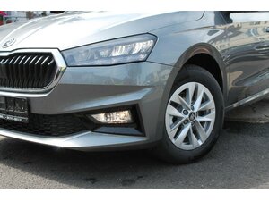 Skoda Fabia TSi DSG Alu AHK Klima Kamera SOFORT !!!!! 10 km 23.395 € Bonn 53225
