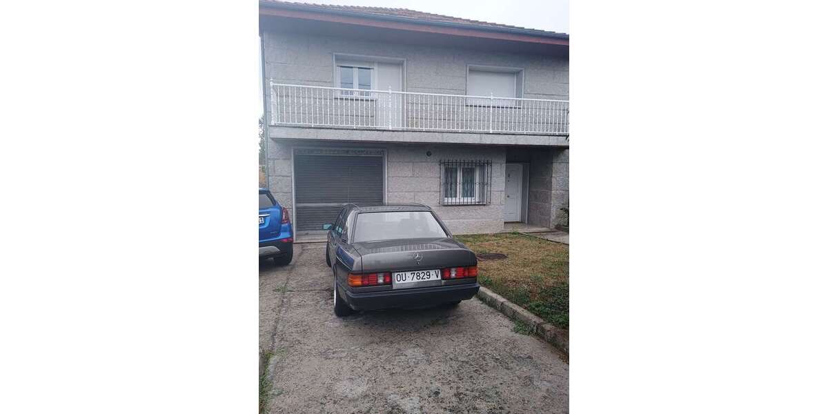 Mercedes-Benz 190 133.000 km 10.000 &euro; Köln 51103