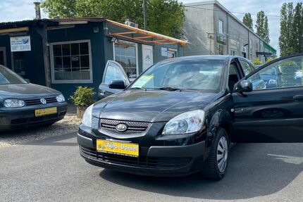 Kia Rio 179.000 km 1.800 € Bonn 53227