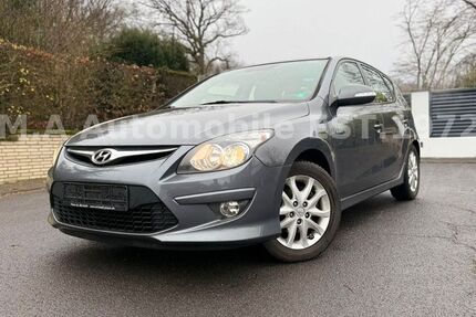 Hyundai i30 142.000 km 5.290 &euro; Brühl 50321
