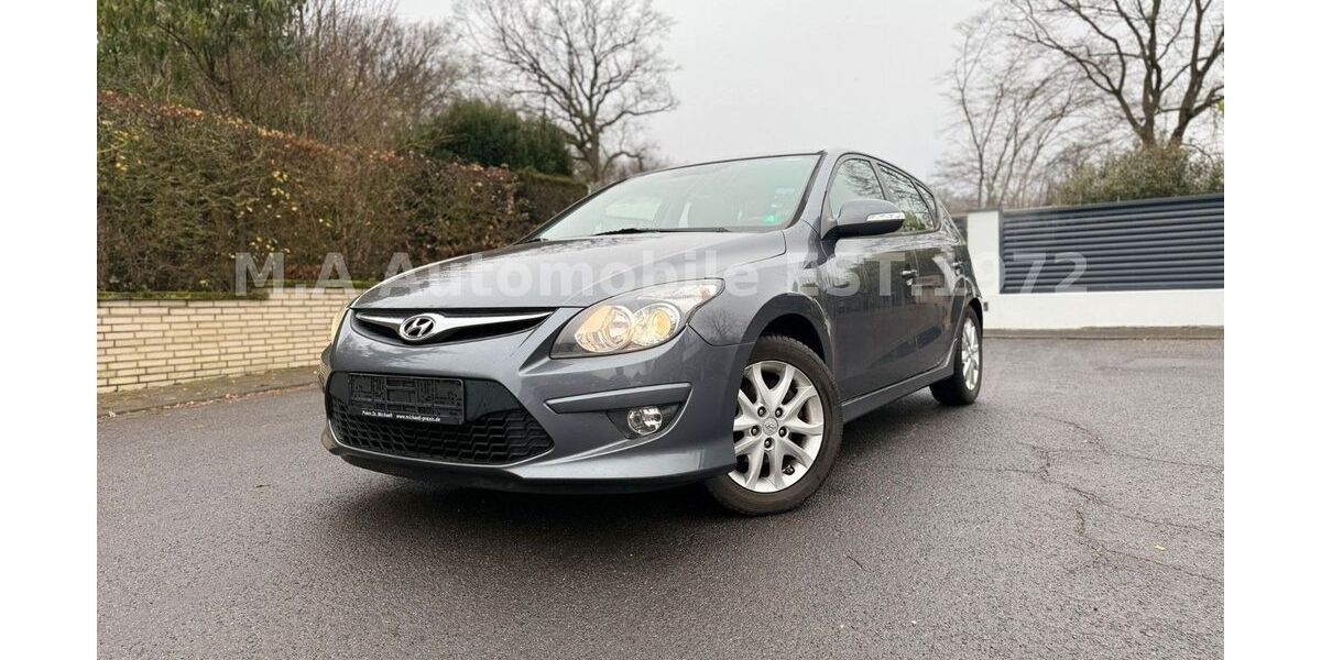 Hyundai i30 142.000 km 5.290 &euro; Brühl 50321