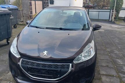 Peugeot 208 96.000 km 7.199 &euro; Remagen 53424