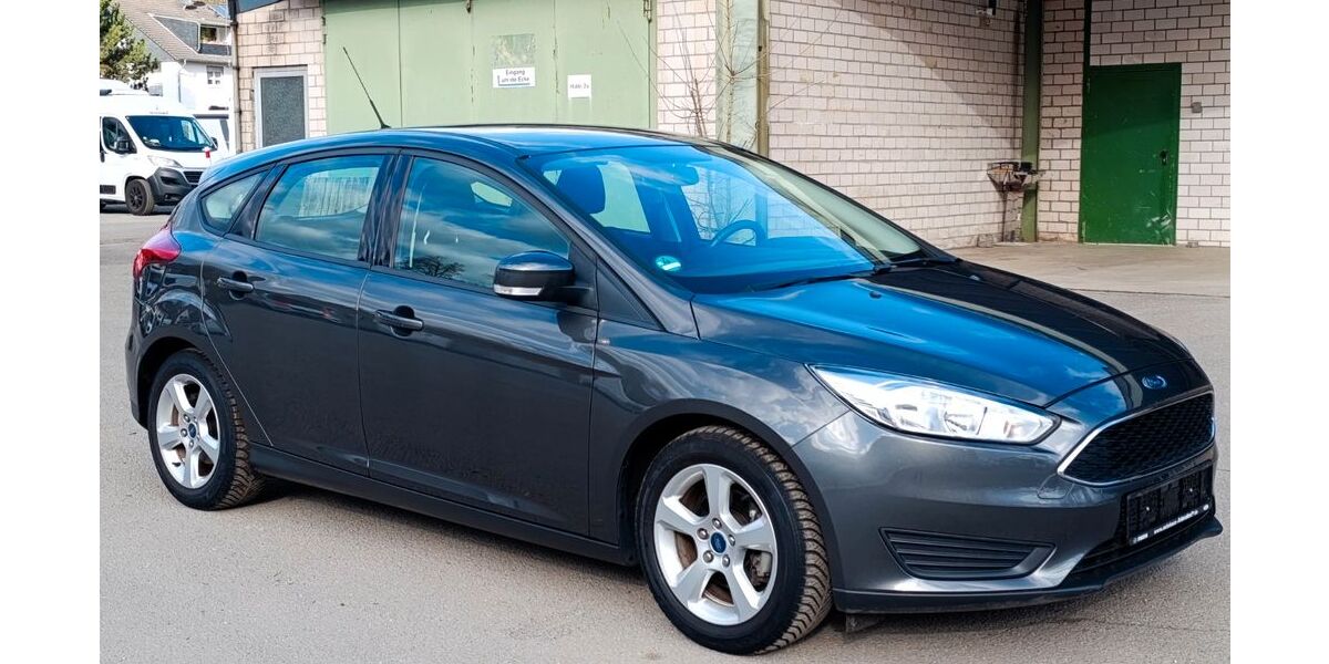 Ford Focus 15.036 km 9.199 &euro; Overath bei Köln 51491