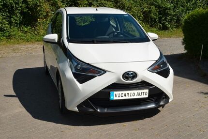 Toyota Aygo (X) 99.879 km 9.299 &euro; KÖLN 51109