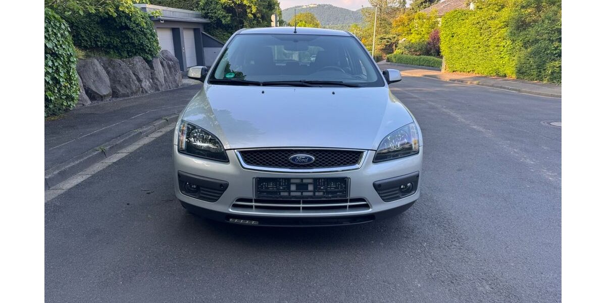 Ford Focus 98.000 km 4.300 &euro; Bonn 53177