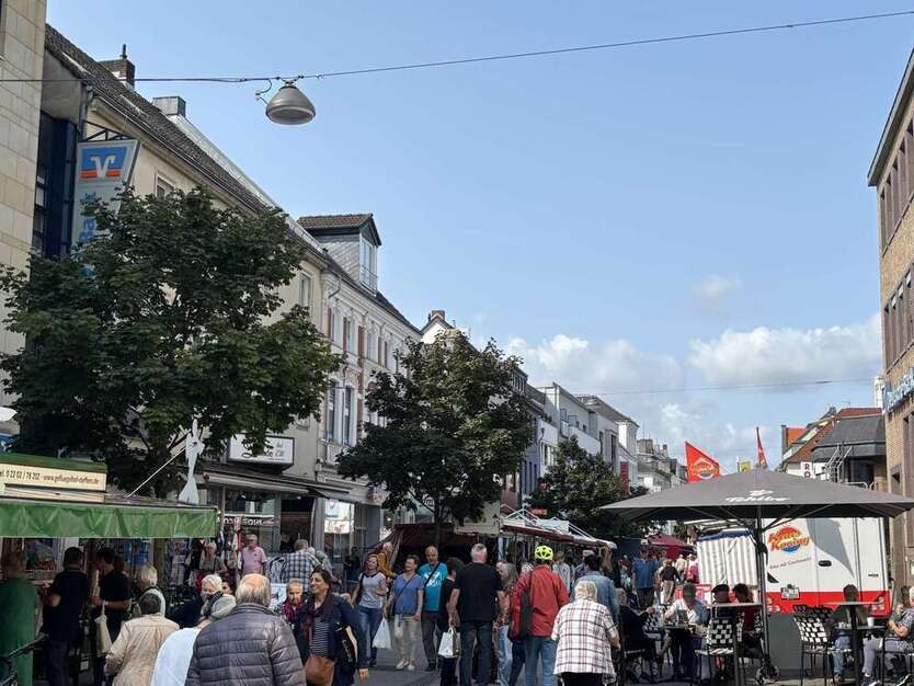 Haus zum Kaufen in Bergisch Gladbach 1.875.000 € 73 m²