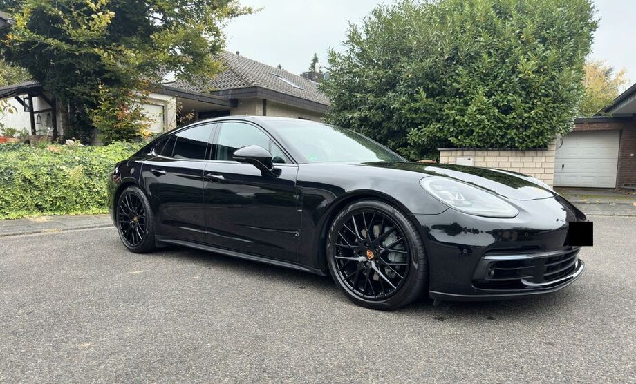 Porsche Panamera 94.000 km 58.099 € Köln 51063