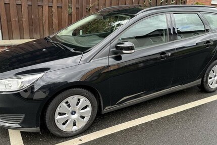 Ford Focus Klima Navi Zahnr.+Wa.-PumpeNeu SR+WR 1.Hd. 115.000 km 6.900 &euro; Erftstadt 50374