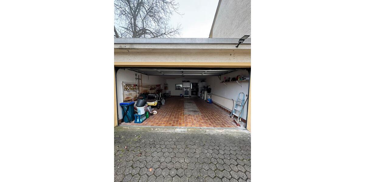 Erdgeschoßwohnung Sankt Augustin - 5 Zimmer, 140 m&sup2;, 1.400&euro; | Angebot:25882185