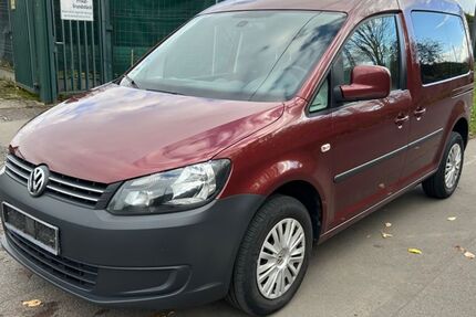 VW Caddy 183.000 km 7.600 € Köln 50739