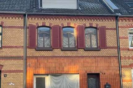 Haus Frechen - 7 Zimmer, 122 m&sup2;, 299.000&euro; | Angebot:24786458