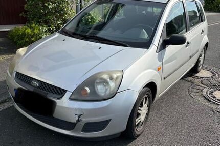 Ford Fiesta 230.000 km 890 &euro; Meckenheim 53340