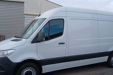 Mercedes-Benz Sprinter 150.649 km 15.800 € Köln 50825