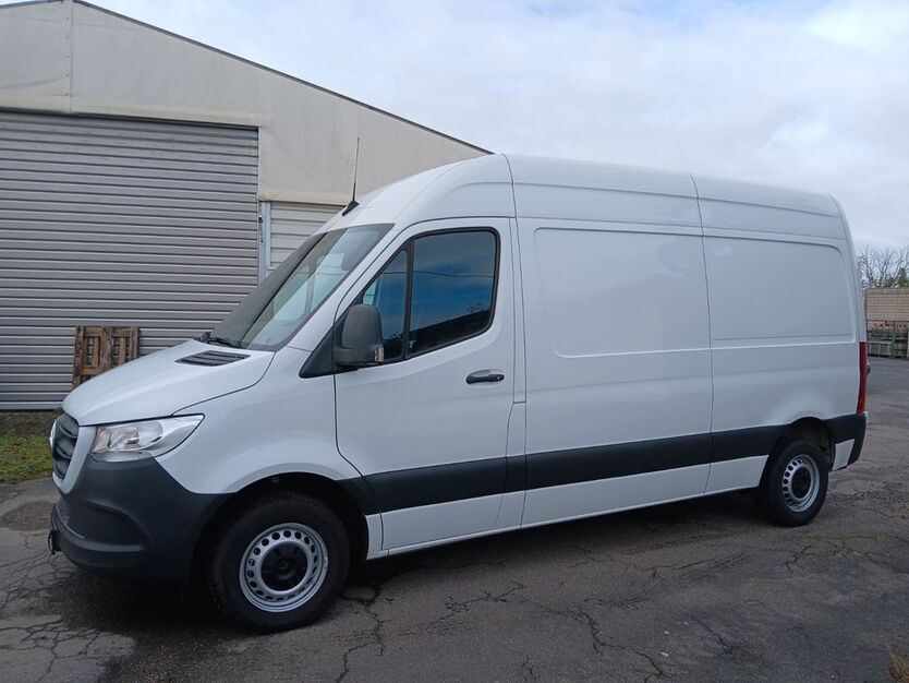 Mercedes-Benz Sprinter 150.649 km 15.800 € Köln 50825