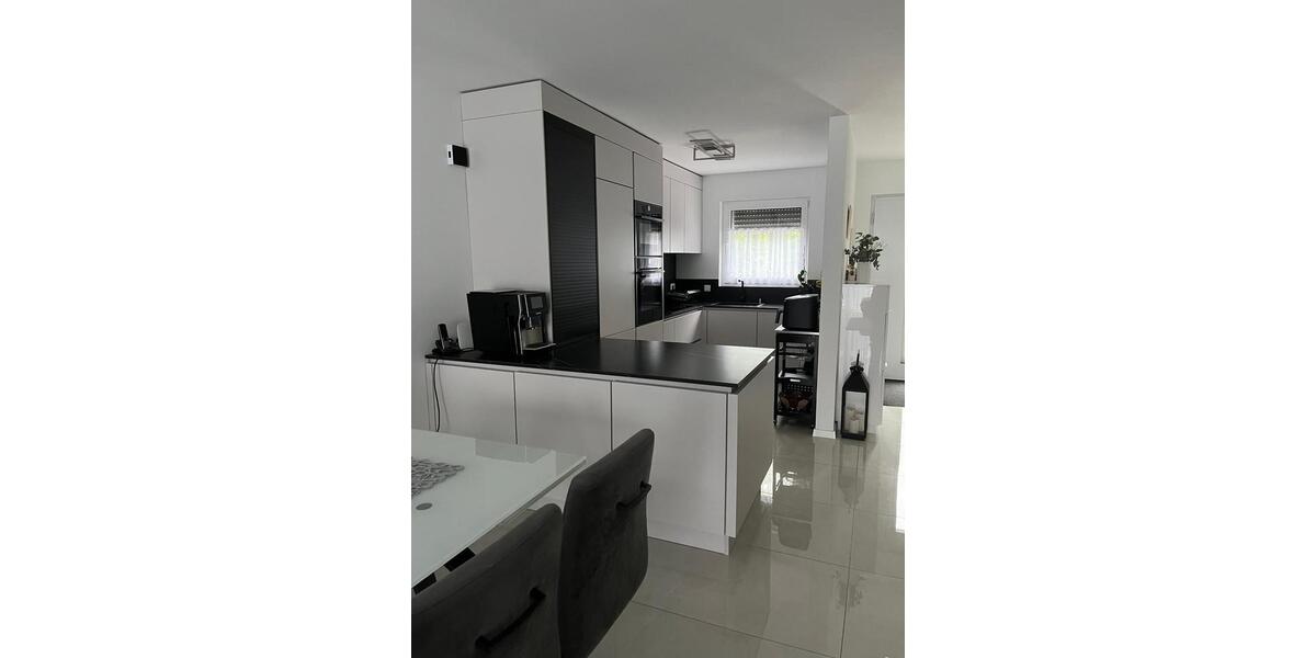 Reihenhaus Bergisch Gladbach Gronau - 7 Zimmer, 150 m&sup2;, 740.000&euro; | Angebot:26484941