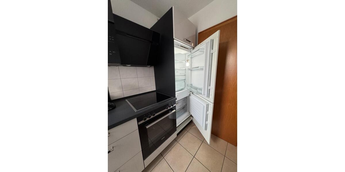2 Zimmer Dachgeschosswohnung in Ahrweiler, Dusche, Bad,Küche,Raum 2 zimmer