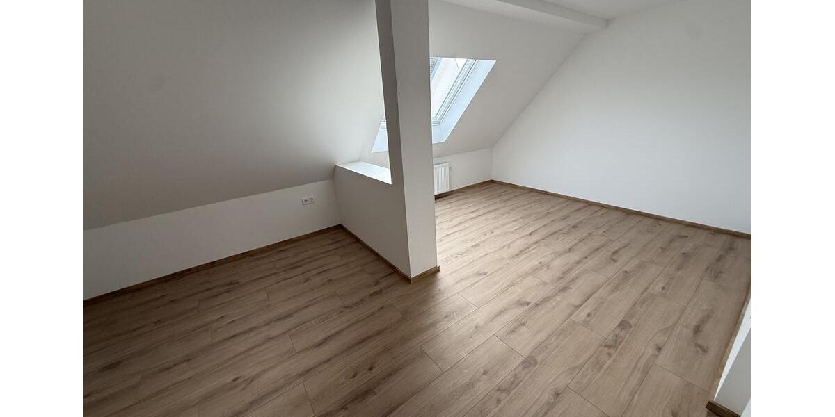 Maisonettenwohnung Bergisch Gladbach Gronau - 5 Zimmer, 135 m&sup2;, 1.700&euro; | Angebot:24662303