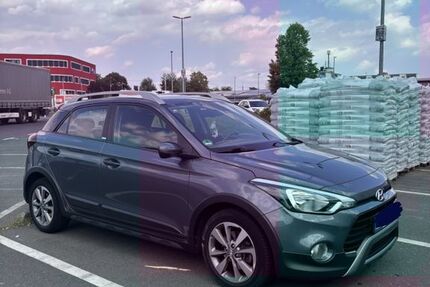 Hyundai i20 112.000 km 10.000 &euro; köln 50969