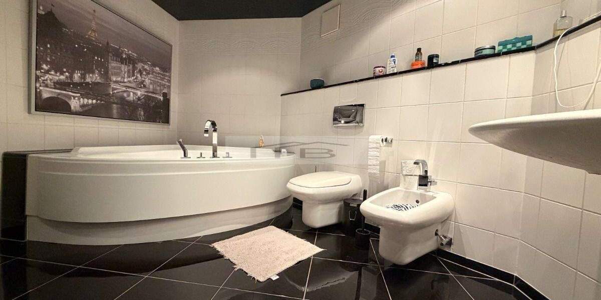 Etagenwohnung Hürth Gleuel - 3 Zimmer, 122 m&sup2;, 1.750&euro; | Angebot:24424174