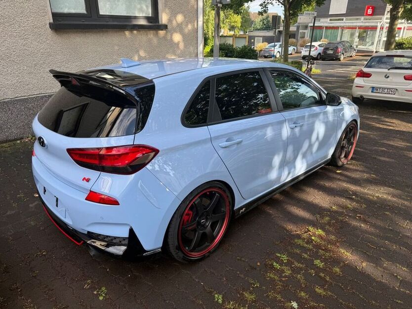 i30