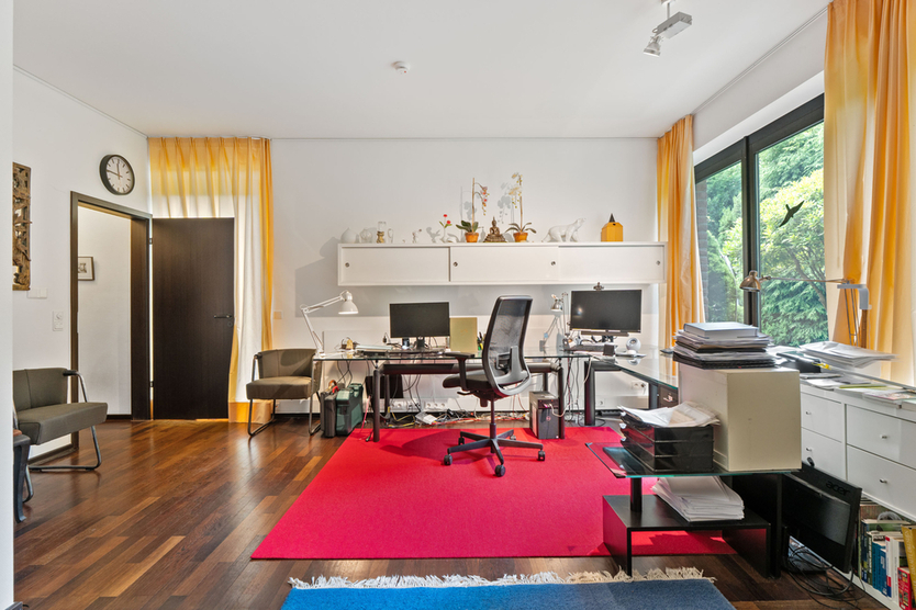 Hochwertiges, flexibel nutzbares Architektenhaus mit Einliegerwohnung und Traumgarten in begehrter Lage von Bonn-Röttgen 8 zimmer