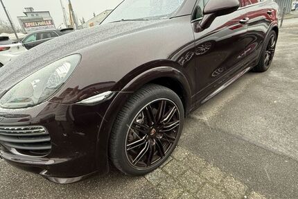 Porsche Cayenne 231.000 km 20.950 &euro; Köln 50767