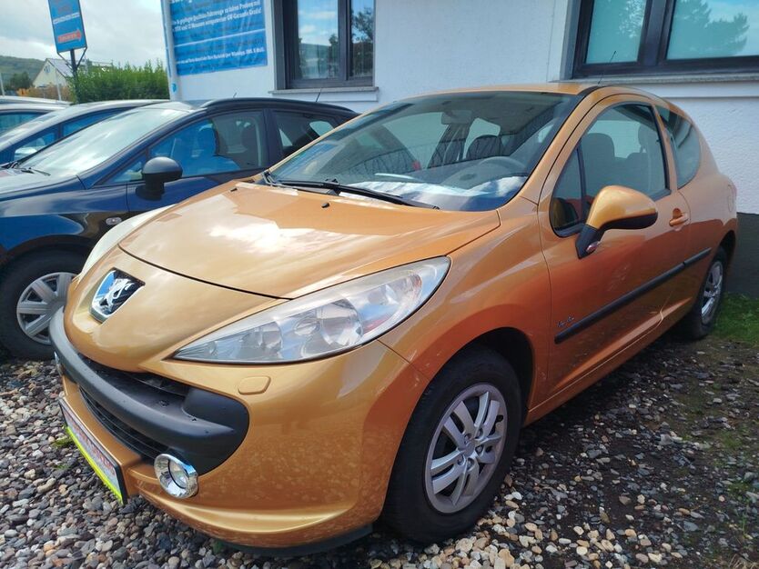 Peugeot 207 174.000 km 2.499 € Bad Neuenahr-Ahrweiler 53474