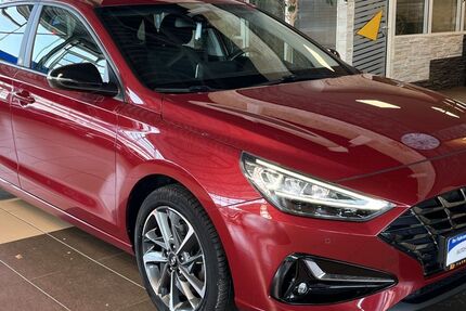 Hyundai i30 156.252 km 14.000 € Eitorf 53783