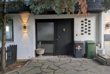 Haus Bonn Hardtberg - 6 Zimmer, 180 m&sup2;, 2.700&euro; | Angebot:24706460