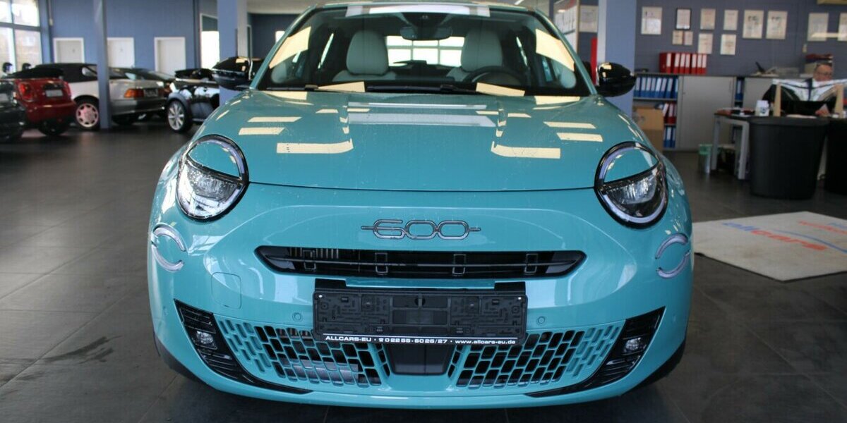 Fiat 600 Hybrid 2.394 km 21.480 &euro; Euskirchen 53881