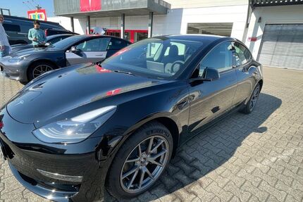 Tesla Model 3 66.800 km 29.900 &euro; Ruppichteroth 53809