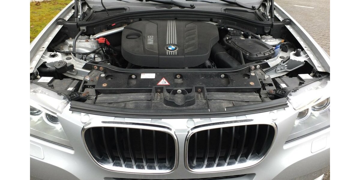 BMW X3 xDrive 20 d XENON NAVI TEILLEDER PDC STEPTRONIC 174.544 km 13.908 &euro; Köln 50858