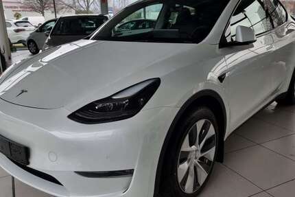 Tesla Model Y 31.500 km 34.820 € Vettelschoß 53560