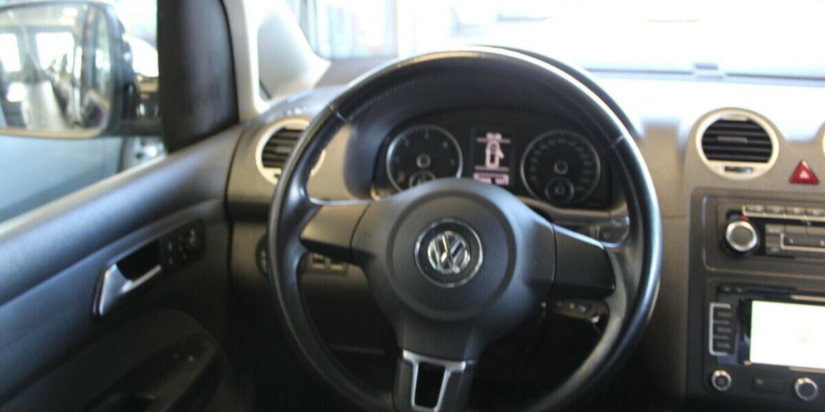 VW Caddy 2.0 TDI 140cv Tramper 122.019 km 15.980 &euro; Euskirchen 53881