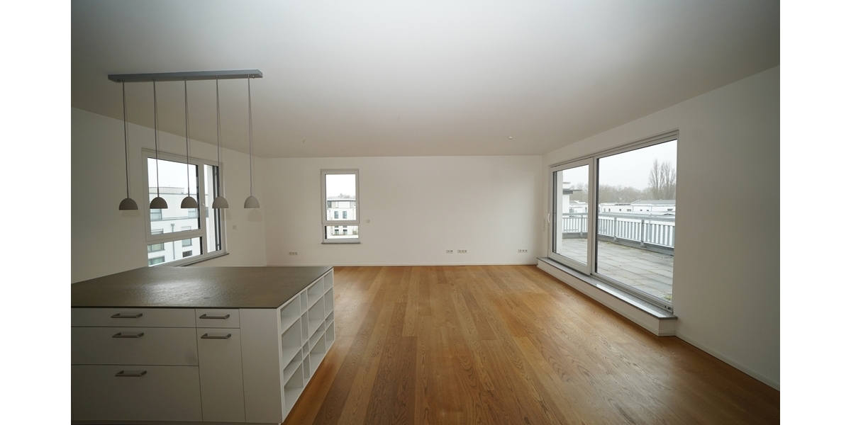 Hier lässt sichs leben! - Traumhafte 4-Zimmer-Wohnung mit 2 Bädern und einer sonnigen Dachterrasse 4 zimmer