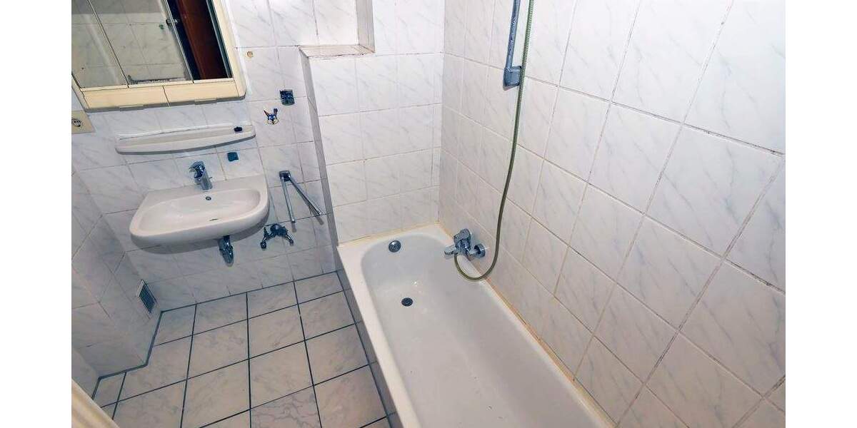 Etagenwohnung Bad Honnef - 3 Zimmer, 81 m&sup2;, 185.000&euro; | Angebot:24806906