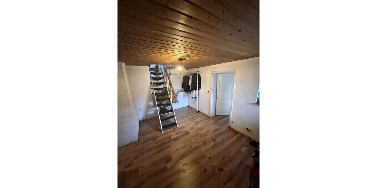 Terrassenwohnung Ruppichteroth - 8 Zimmer, 240 m&sup2;, 1.800&euro; | Angebot:24550935