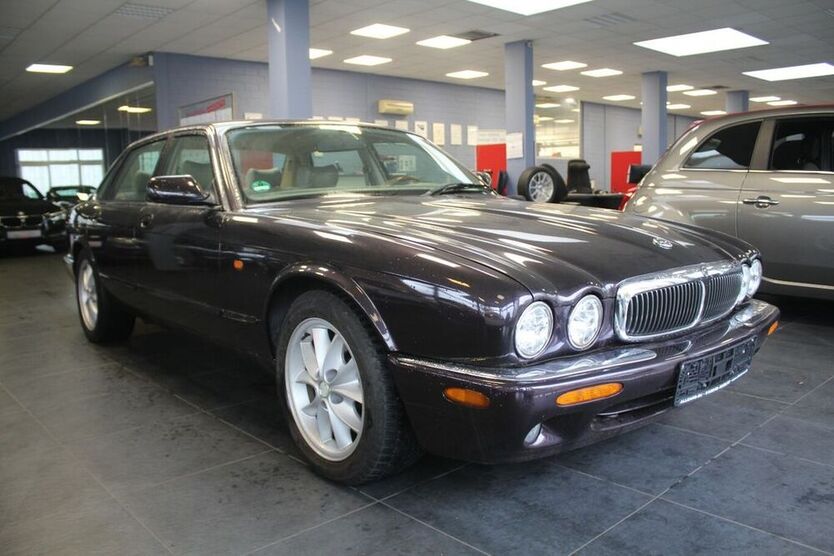 XJ