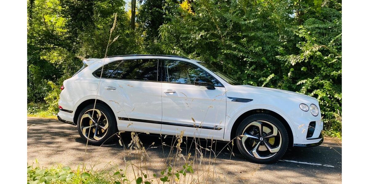 Bentley Bentayga 15.600 km 214.900 € Köln 50858