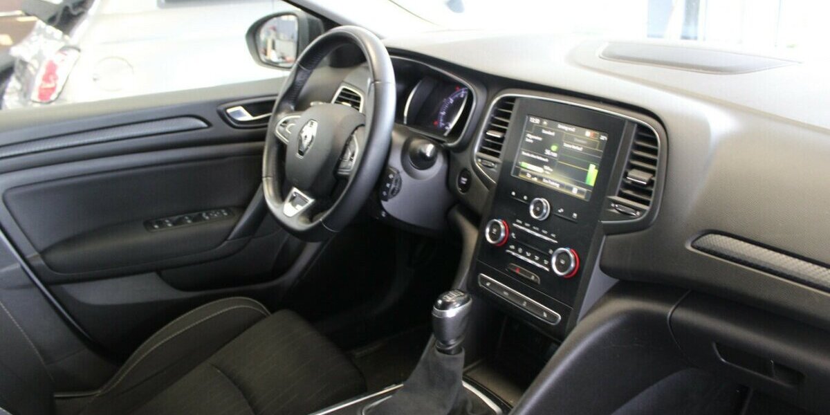 Renault Megane Grandtour TCe 140 GPF Limited 78.065 km 11.980 &euro; Euskirchen 53881