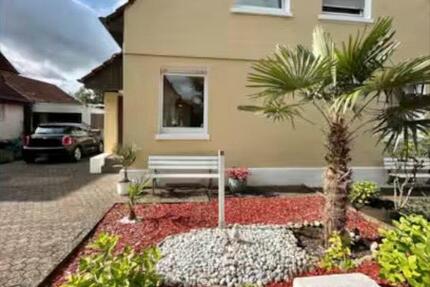 Haus Köln Kalk - 3 Zimmer, 75 m&sup2;, 2.200&euro; | Angebot:26419248