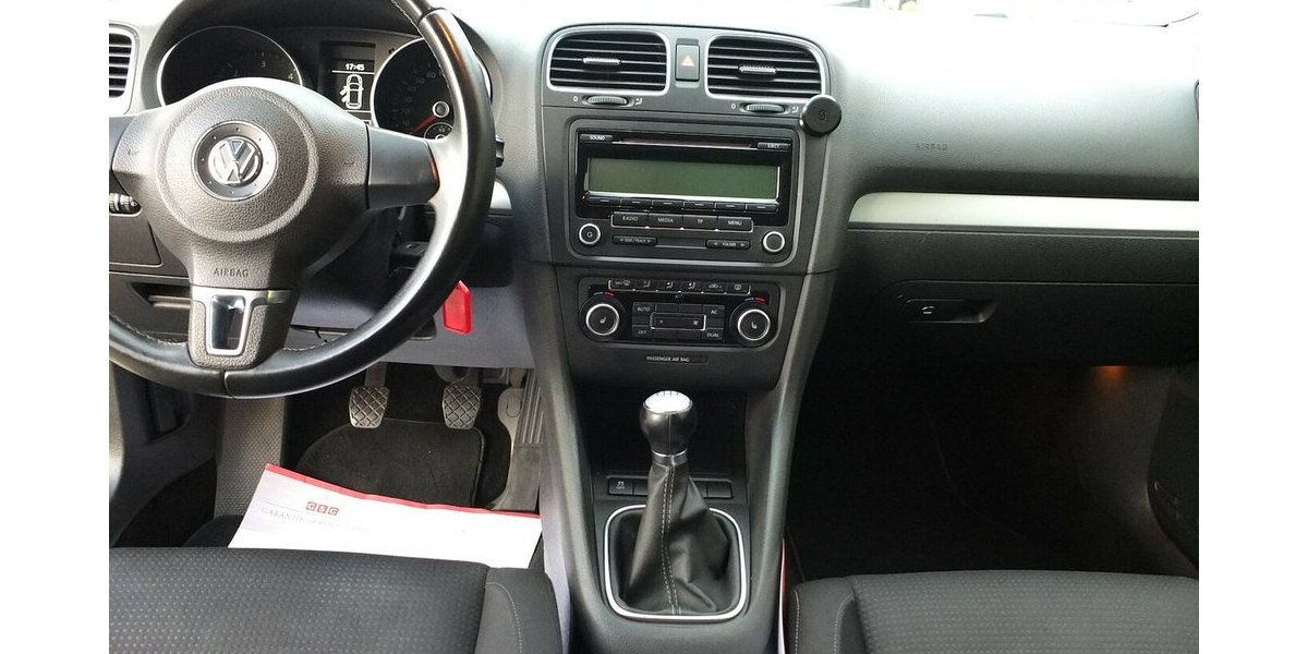 VW Golf 1.6TDi TEAM KLIMAAUTOMATIK 5-türig 159.855 km 6.498 &euro; Köln 50858