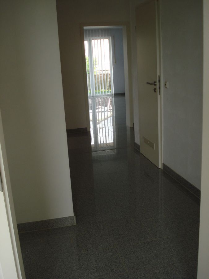 Bornheim - Brenig schöne 3-Zimmerwohnung mit Balkon ab 01.10.2025 oder nach Vereinbarung