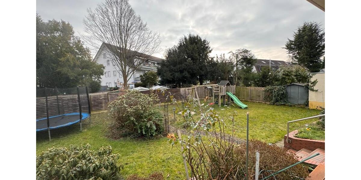 Erdgeschoßwohnung Sankt Augustin - 5 Zimmer, 140 m&sup2;, 1.400&euro; | Angebot:25882185