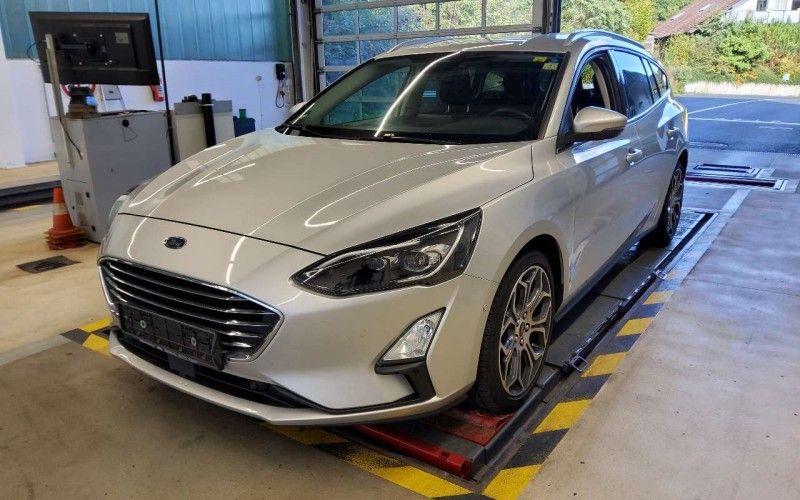 Ford Focus 105.596 km 15.200 € Eitorf 53783