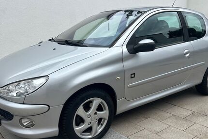 Peugeot 206 109.000 km 2.690 € Troisdorf (Nähe Köln/Bonn) 53844