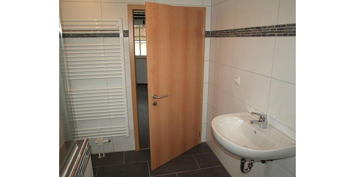 Doppelhaushälfte Hennef (Sieg) - 3 Zimmer, 100 m&sup2;, 1.150&euro; | Angebot:26351611