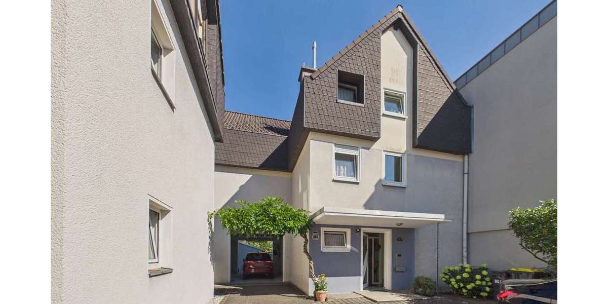 Einfamilienhaus Bonn Gielgen - 9 Zimmer, 260 m&sup2;, 925.000&euro; | Angebot:27346422